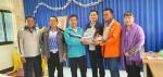 มอบของรางวัลให้กับผู้พิการตำบลแชแลที่โชคดีจับได้รางวัล