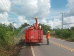 ดับไฟไหม้บริเวณริมถนนข้างทางบ้านเมืองพรึก ม. 3