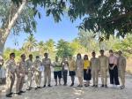 ลงพื้นที่เยี่ยมบ้านและมอบถุงยังชีพให้ผู้ประสบปัญหาทางสังคม